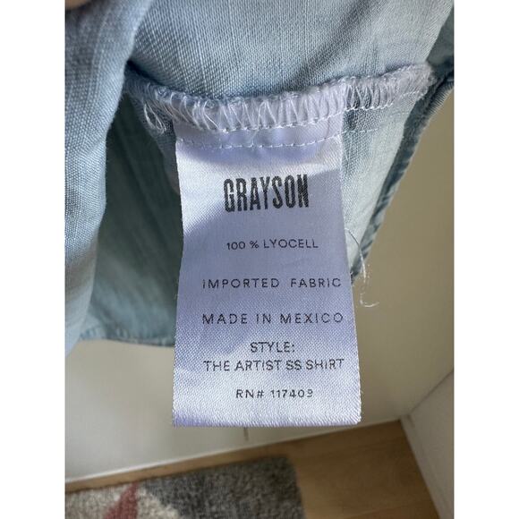 Grayson Denim Chambray Cropped Blouse Size 02 Classic Minimalist Closet Staple - Picture 5 of 8